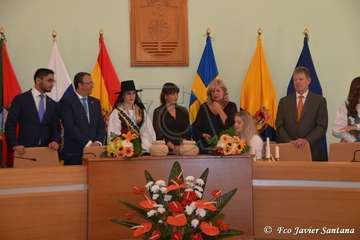 Miles de personas celebran el día de Santa Lucía en Las Tirajanas (Foto Francisco Javier Santana)